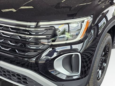 New 2026 Volkswagen Atlas Peak Edition AWD/4WD image 10