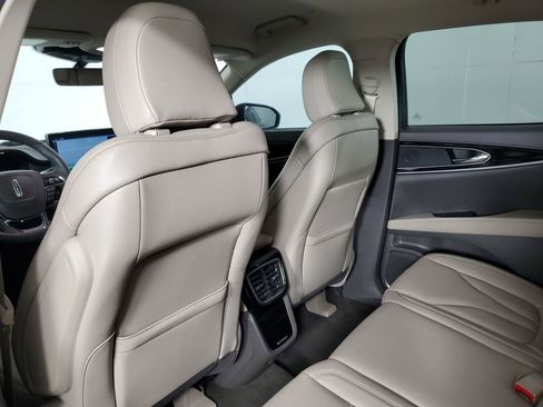 Used 2023 Lincoln Nautilus FWD w/ Premium Package image 47