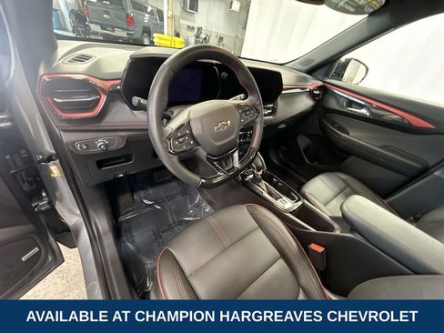 Used 2025 Chevrolet TrailBlazer RS w/ Convenience Package AWD/4WD image 13