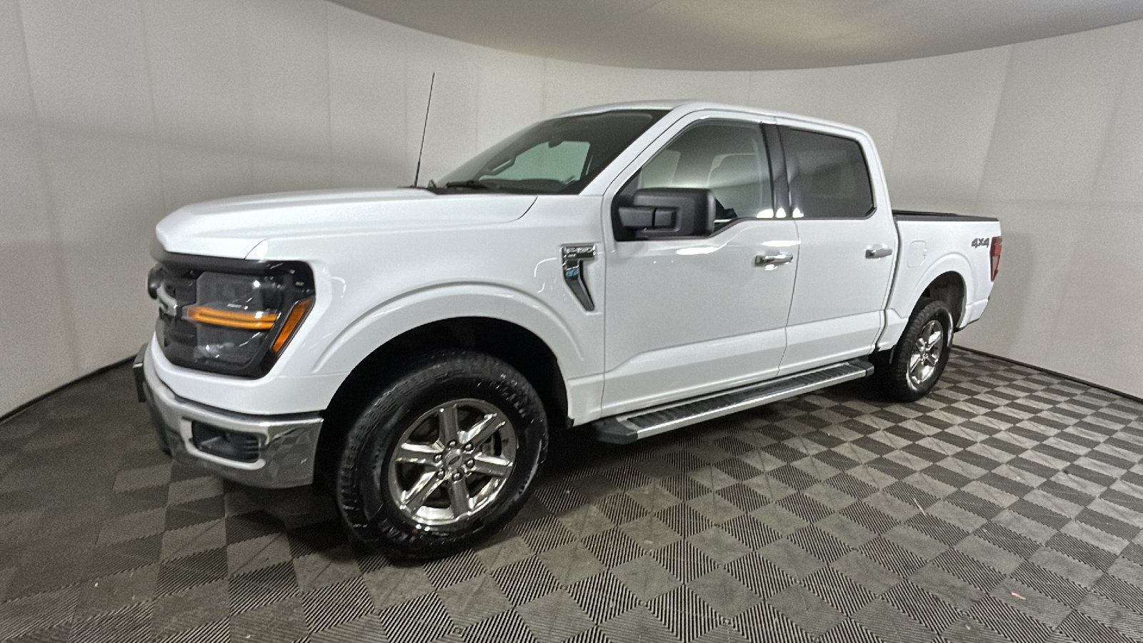 Used 2025 Ford F150 XLT w/ Equipment Group 301A Standard AWD/4WD image 7