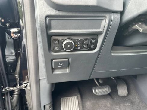 Used 2025 Ford F150 XLT w/ Equipment Group 302A MID AWD/4WD image 26