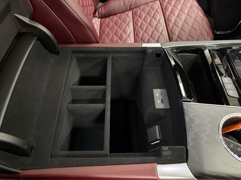 Used 2026 Cadillac Escalade Luxury w/ LPO, Floor Liner Package image 38