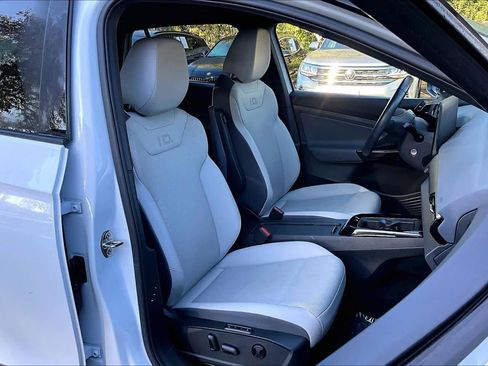 Used 2022 Volkswagen ID.4 Pro S image 7