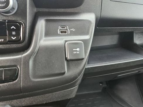 Used 2025 RAM ProMaster 3500 w/ Convenience Group FWD image 16