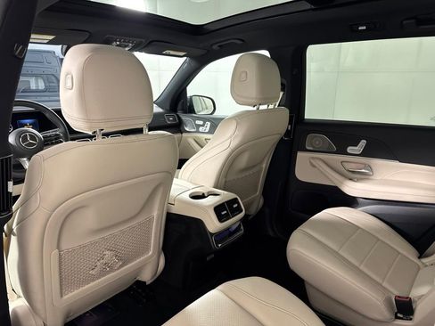 Certified 2025 Mercedes-Benz GLS 450 4MATIC image 16