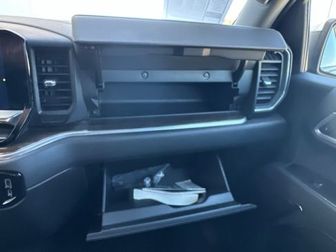Used 2022 Chevrolet Silverado 1500 LT RWD image 41