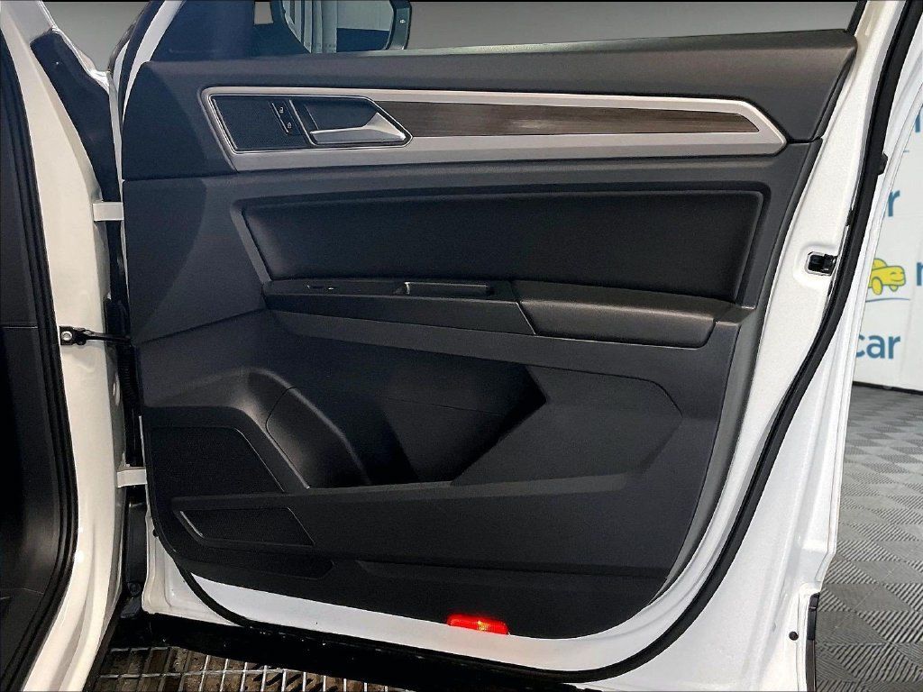 Used 2019 Volkswagen Atlas SE AWD/4WD image 12