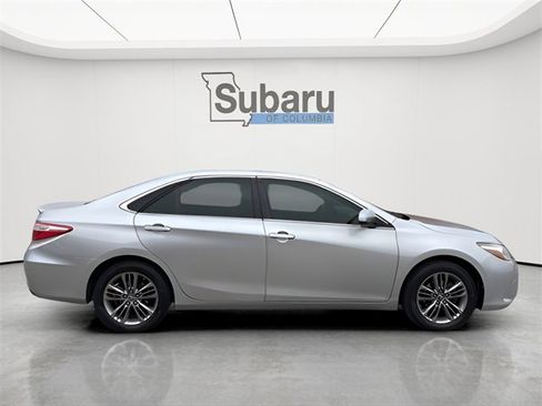 Used 2016 Toyota Camry SE image 8