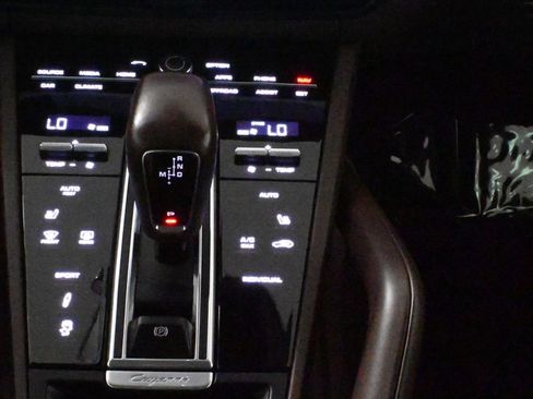 Used 2022 Porsche Cayenne GTS image 26