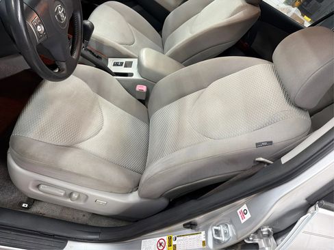 Used 2006 Toyota RAV4 Limited FWD image 13