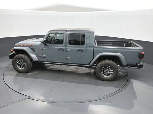 Used 2025 Jeep Gladiator Mojave AWD/4WD image 30