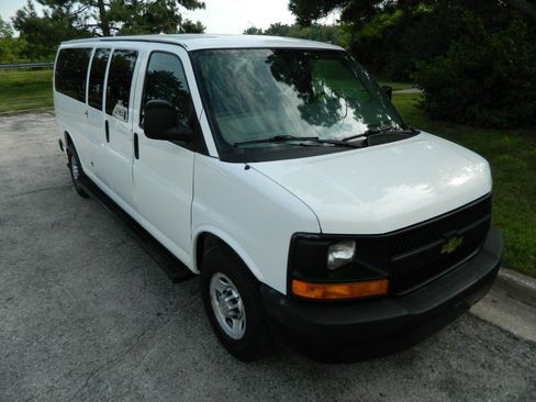 Used 2014 Chevrolet Express 3500 LS w/ Cold Climate Package RWD image 3