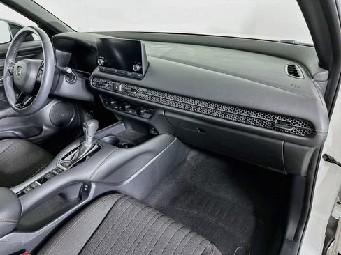 Certified 2024 Honda HR-V Sport image 31