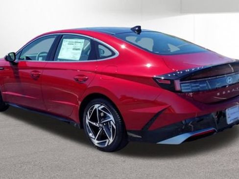 Used 2024 Hyundai Sonata SEL w/ Convenience Package FWD image 6