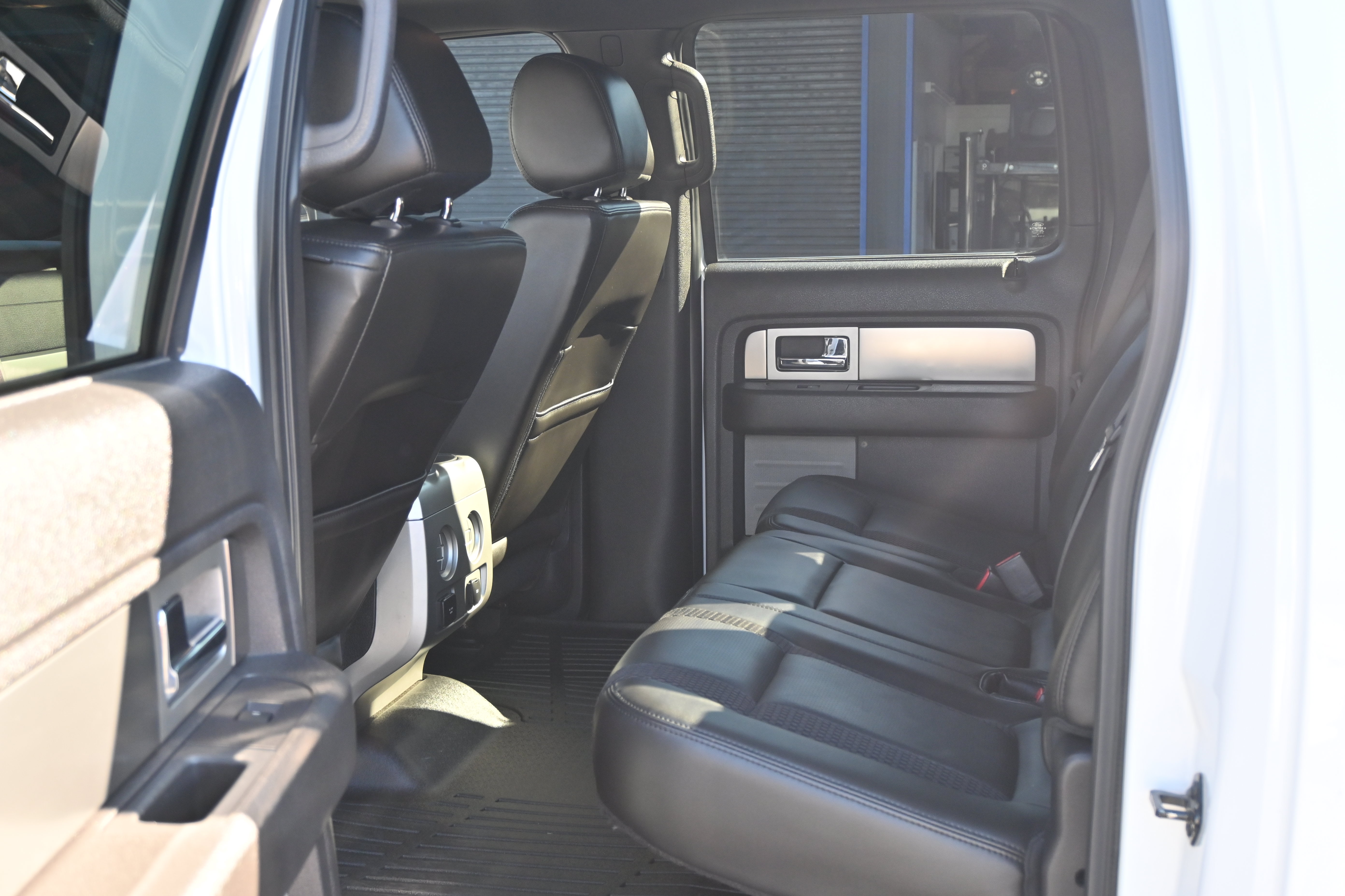 Used 2014 Ford F150 Raptor w/ Equipment Group 801A Luxury AWD/4WD image 31