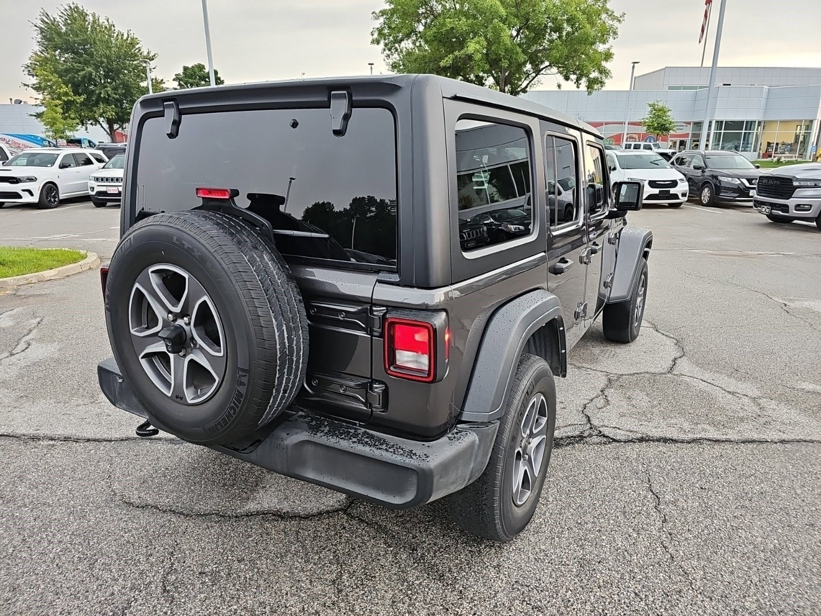 Used 2022 Jeep Wrangler Unlimited Sport AWD/4WD image 6