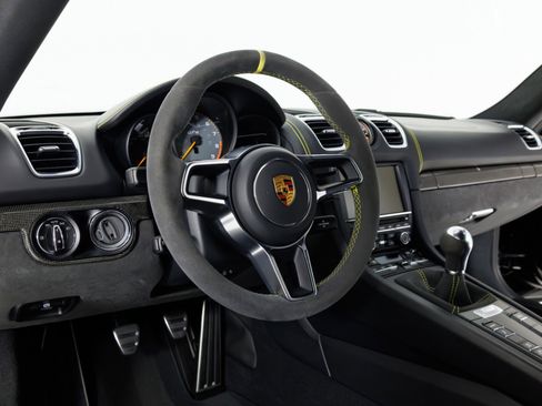 Used 2016 Porsche Cayman GT4 image 17