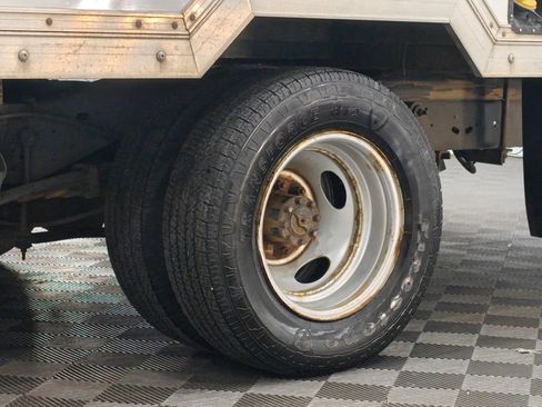 Used 2018 Ford E-350 and Econoline 350 Super Duty w/ Power Windows & Locks Group image 35