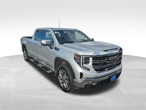 Used 2022 GMC Sierra 1500 SLT image 3
