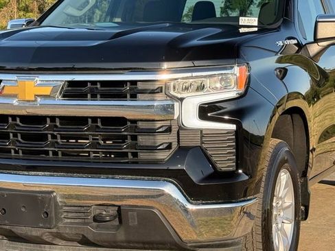 Used 2025 Chevrolet Silverado 1500 LT image 11