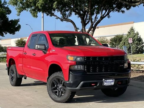 Used 2020 Chevrolet Silverado 1500 Custom Trail Boss w/ Custom Convenience Package AWD/4WD image 2