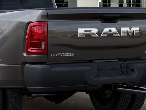 New 2026 RAM 3500 Laramie AWD/4WD image 13