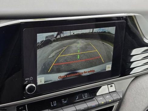 Used 2025 Toyota Camry LE image 21