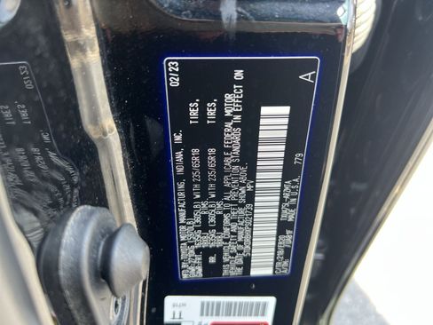 Used 2023 Toyota Highlander XLE AWD/4WD image 29