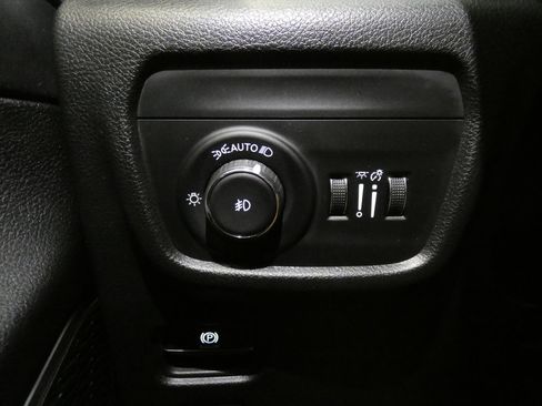 Used 2022 Jeep Grand Cherokee Trailhawk w/ Advanced Protech Group II AWD/4WD image 23