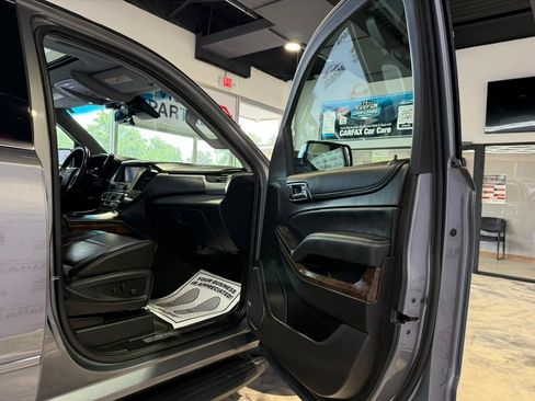 Used 2018 Chevrolet Suburban LT AWD/4WD image 52