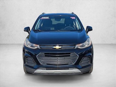 Used 2018 Chevrolet Trax LT image 2