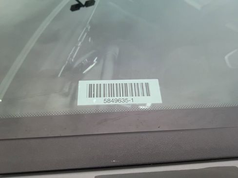 Used 2025 Hyundai Santa Cruz Limited image 9