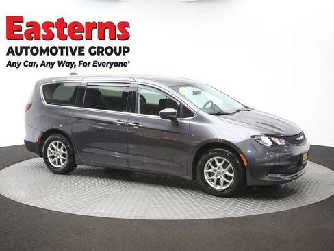 Used 2022 Chrysler Voyager LX FWD image 47