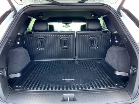 Used 2025 Cadillac XT5 Luxury w/ LPO, Floor Liner Package FWD image 34
