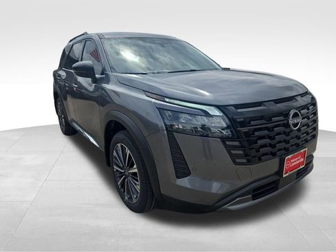 New 2026 Nissan Pathfinder Platinum FWD image 7