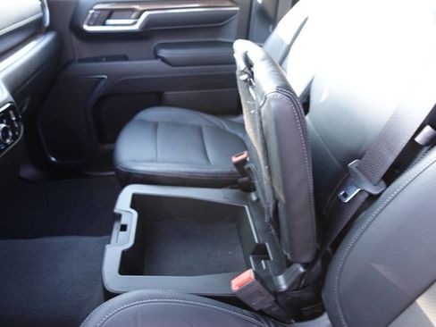 Used 2024 Chevrolet Silverado 1500 LT image 44