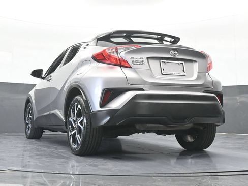 Used 2019 Toyota C-HR XLE FWD image 57