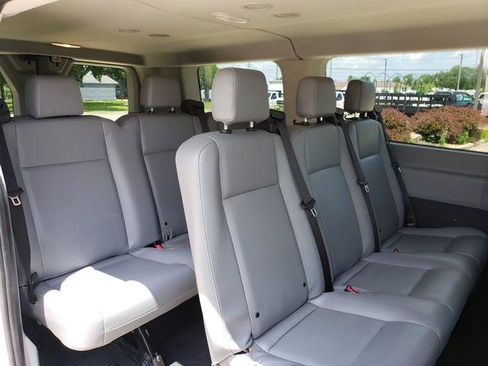 Used 2018 Ford Transit 150 XL RWD image 13