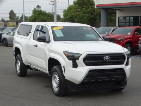 Used 2025 Toyota Tacoma SR image 2