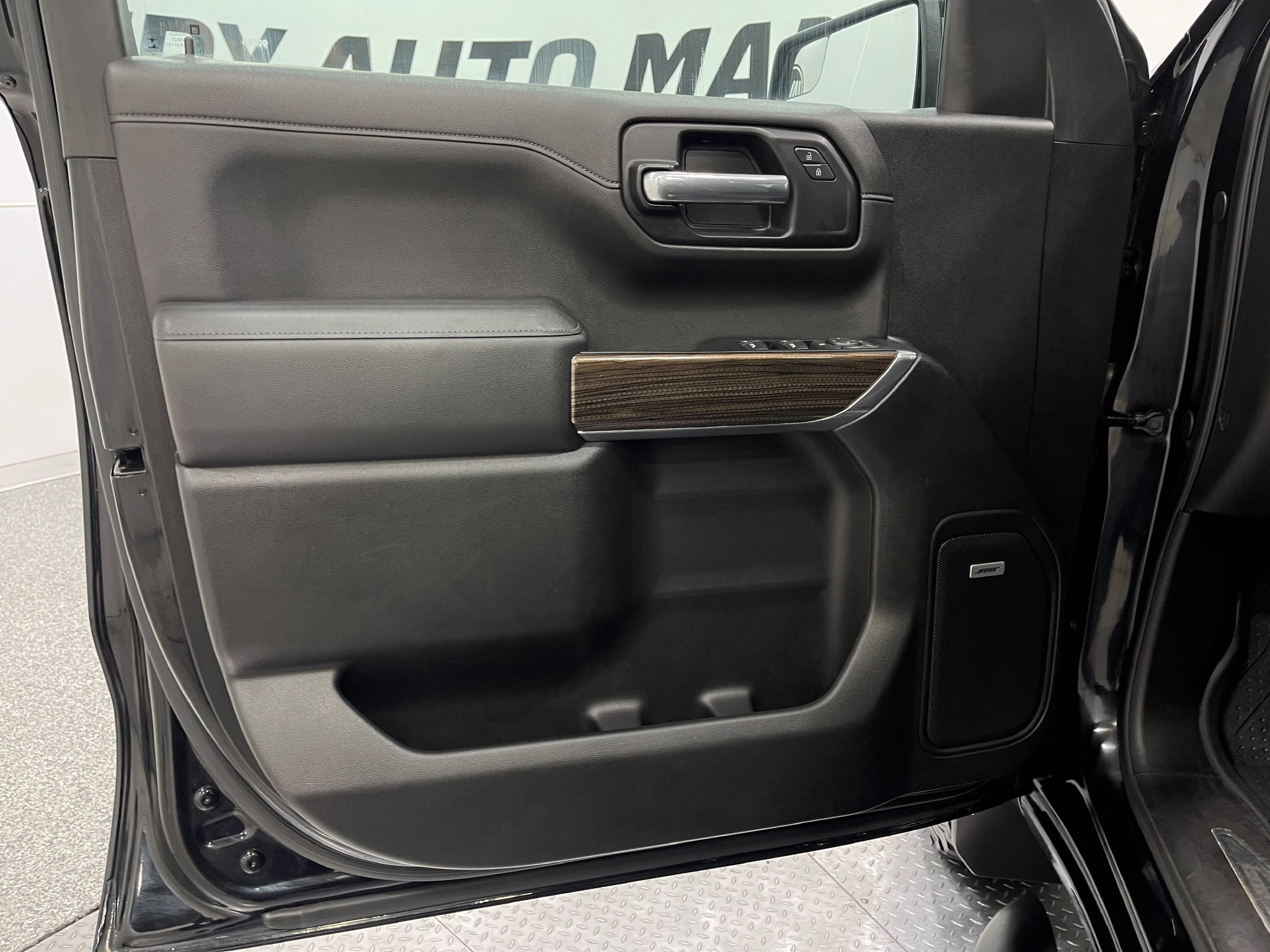 Used 2019 Chevrolet Silverado 1500 LT Trail Boss AWD/4WD image 14
