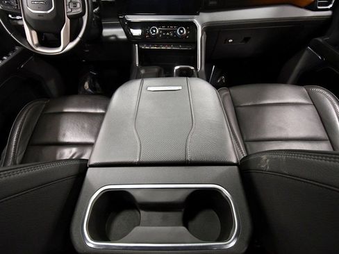 Used 2024 GMC Sierra 2500 Denali w/ Denali Reserve Package image 3