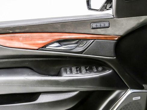 Used 2018 Cadillac Escalade ESV Premium Luxury image 25