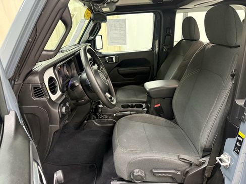 Used 2024 Jeep Wrangler Sport image 22