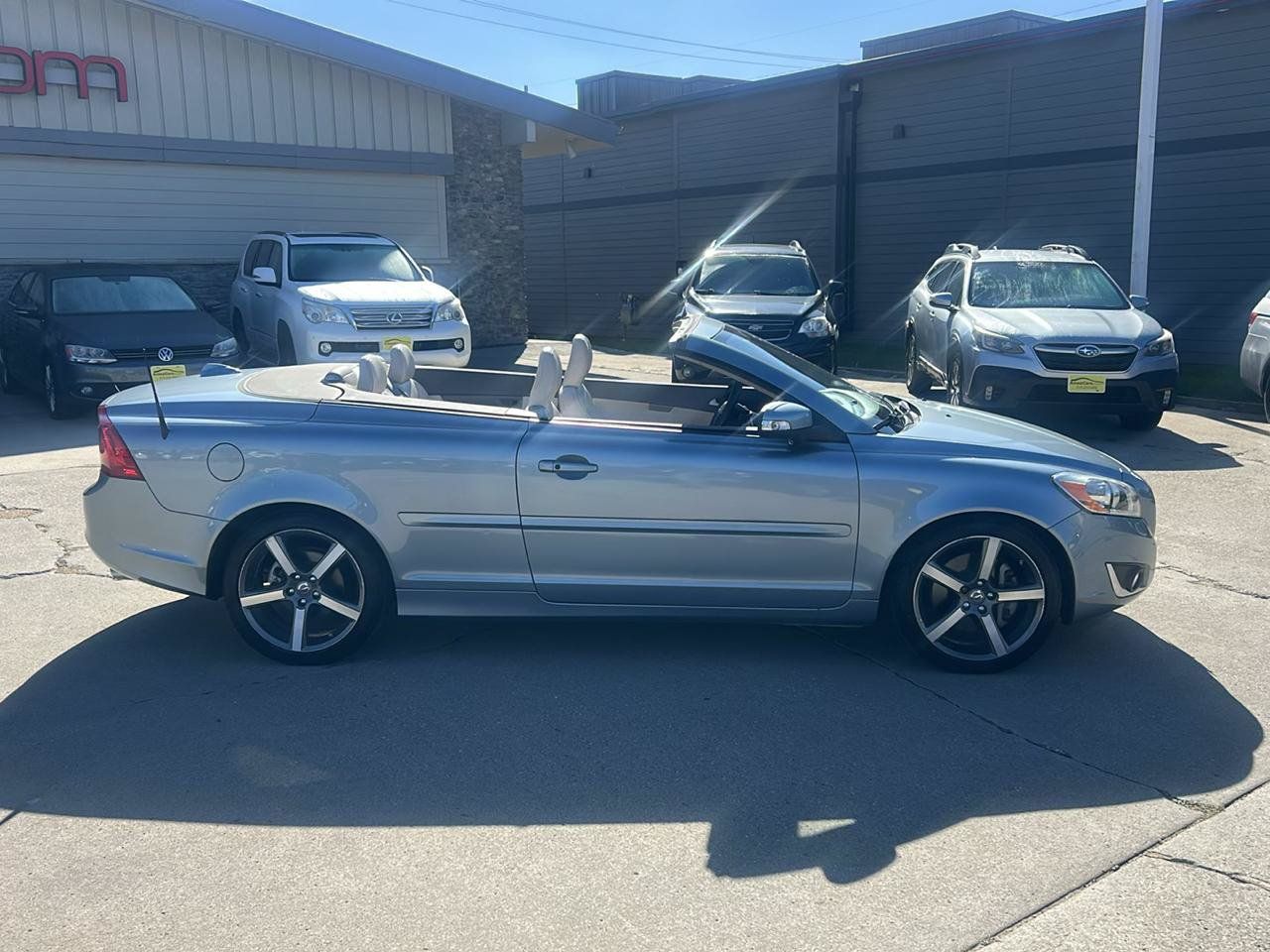 Used 2013 Volvo C70 T5 w/ Dynamic Pkg FWD image 2