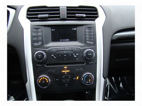 Used 2019 Ford Fusion Titanium image 14