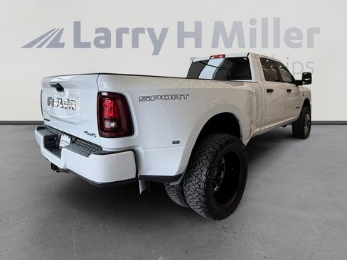 New 2026 RAM 3500 Big Horn AWD/4WD image 5