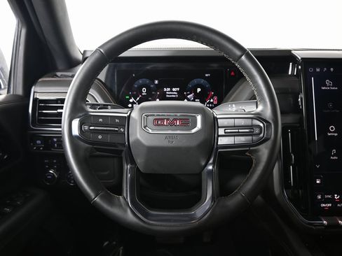 Used 2025 GMC Yukon AT4 image 35