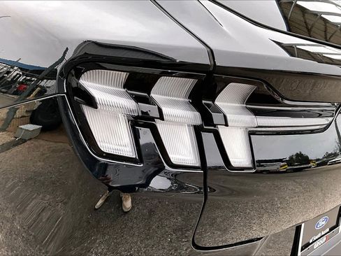 Used 2021 Ford Mustang Mach-E Select image 27