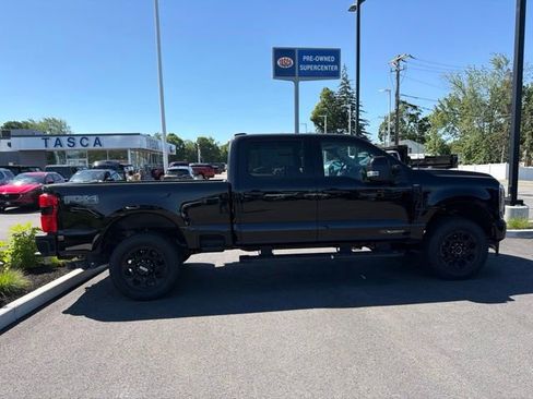New 2026 Ford F350 Lariat w/ Black Appearance Package AWD/4WD image 2