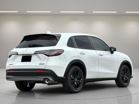 New 2027 Honda HR-V Sport image 5